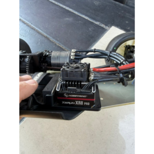 XRAY XT8 22 ELECTRIC TRUGGY - Image 4
